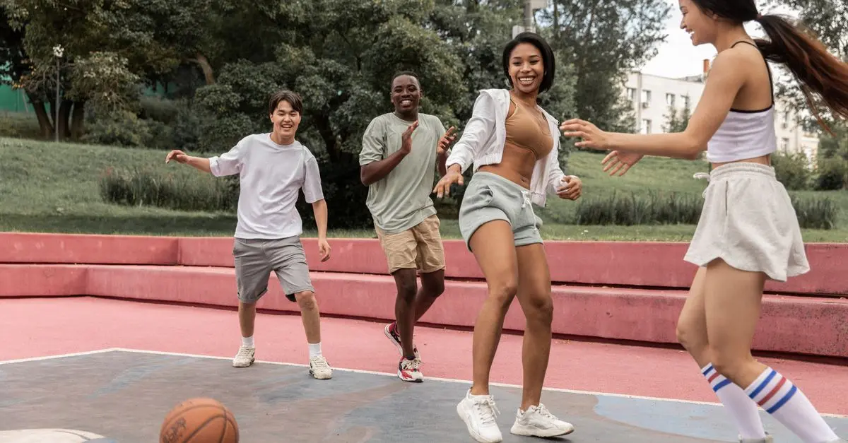 Top 10 Engaging Fun Activities to Try with Friends in the UK
