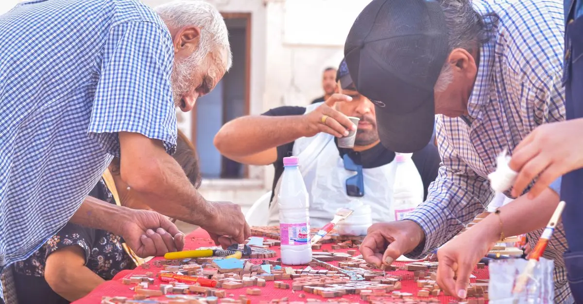 10 Creative Group Activities to Try This Weekend