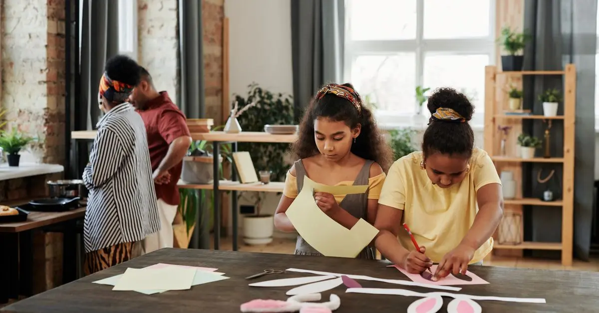 Top 10 Indoor Activities to Enjoy with Family on Rainy Days