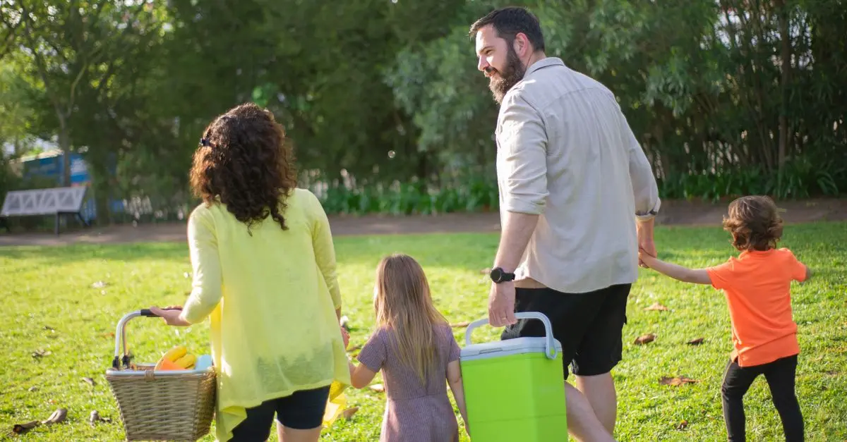 Top Creative Outdoor Activities for Families to Enjoy