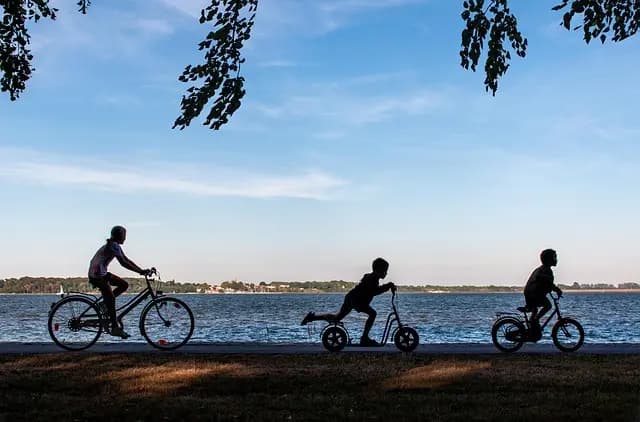 10 Unique Fun Activities to Experience with Family