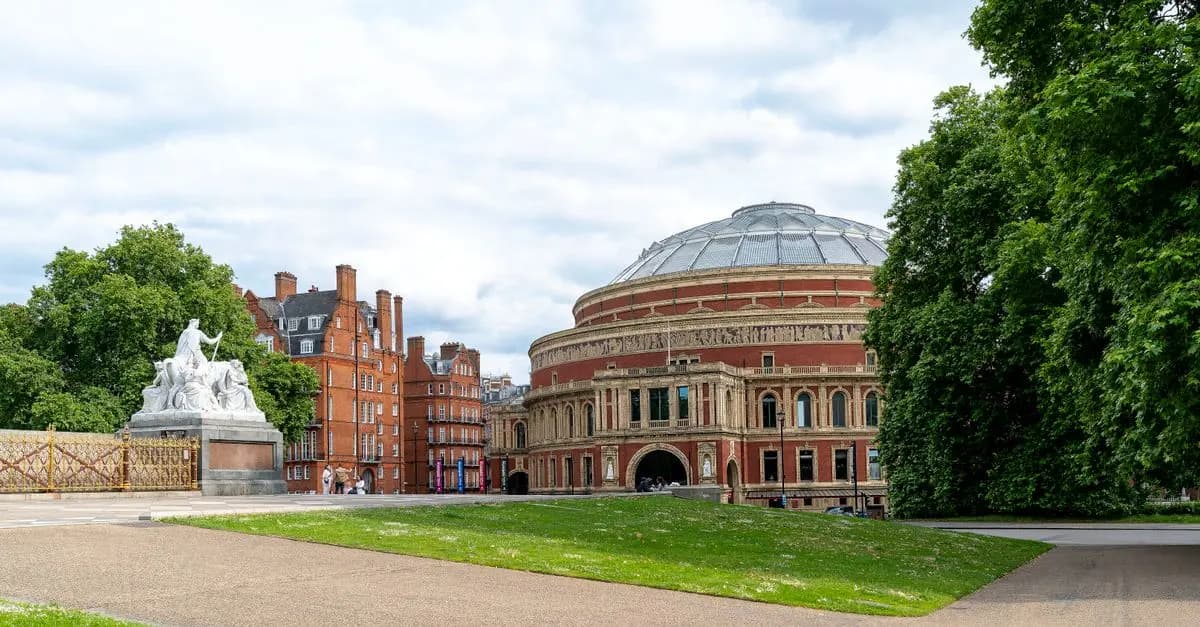 Exploring the UK's Iconic Music Venues